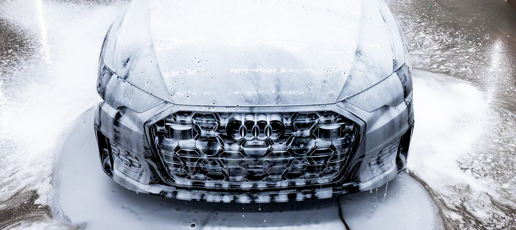 How to wash the car without damaging it?