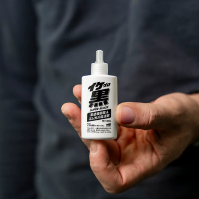 Super Black, agente di rivestimento e ripristino per plastica e gomma super resistente, 30 ml